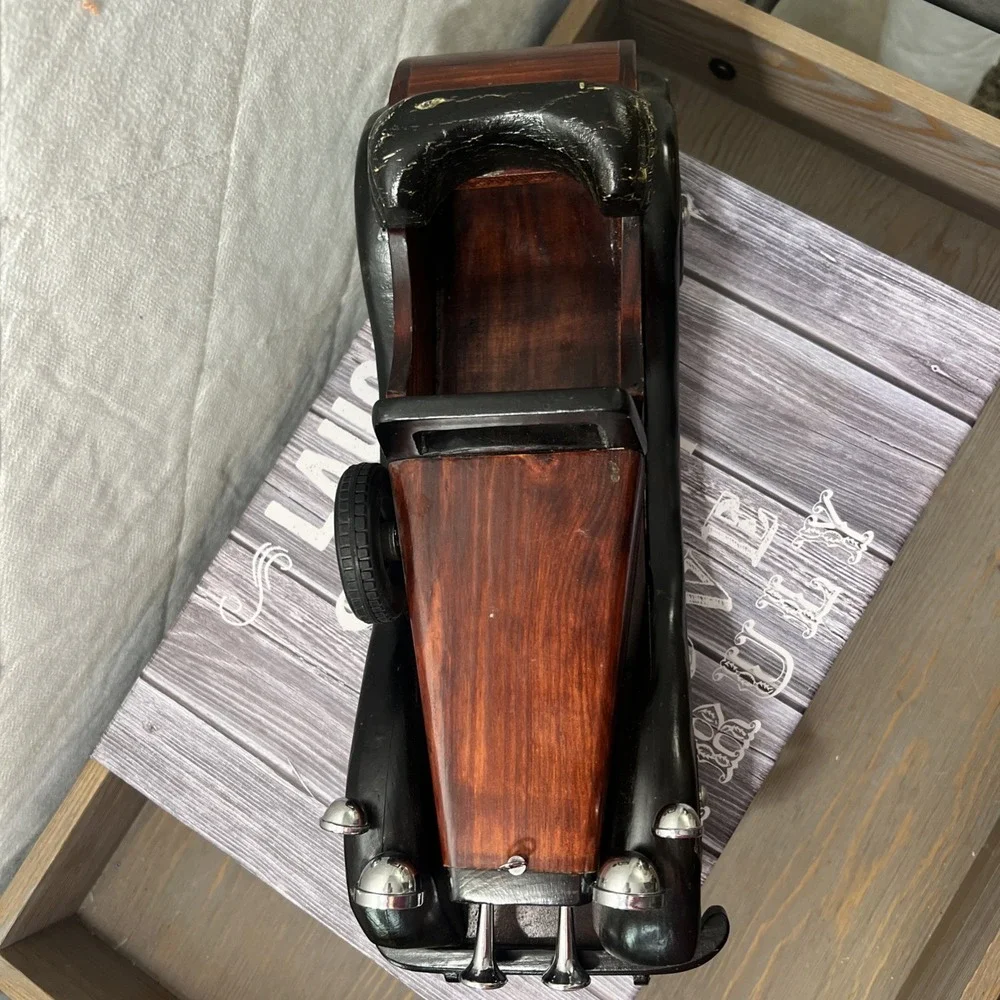 VINTAGE COLLECTIBLE HANDCRAFTED‎ BY HERITAGE MINT LTD. WOODEN CAR